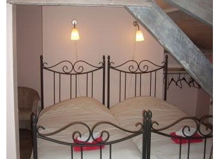 Geniet van de prachtige tuin bij Bed and Breakfast Martine Haerens in de Leiestreek, Oost-Vlaanderen, Belgie.