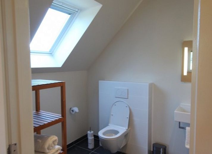 B&B 't Mjeels Pierke in Meerle, Antwerp with inviting terrace and green garden.