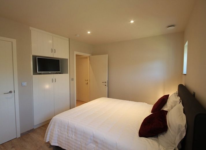 B&B 't Mjeels Pierke in Meerle, Antwerp with inviting terrace and green garden.