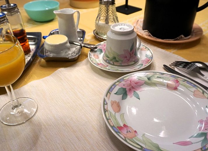 Geraeumiges Zimmer im B&B Waterzicht, Wijnegem, Antwerpen, komplett mit modernen Einrichtungen fuer einen angenehmen Aufenthalt.