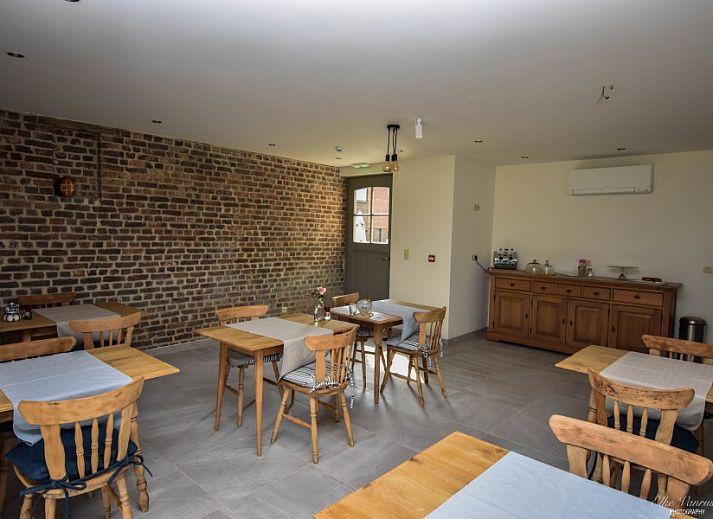 Welcome to B&B De Bloesem in Tongeren, Limburg, Belgium, a charming bed and breakfast.