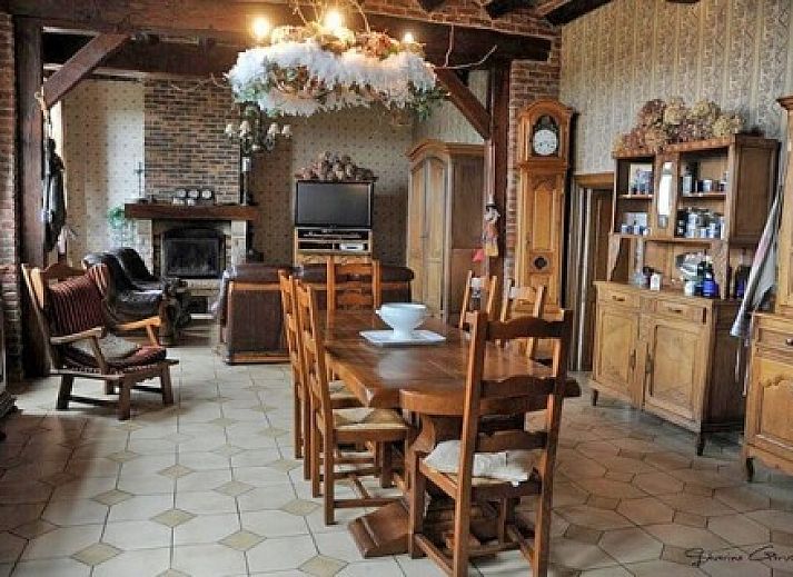 La Rose Laitiere bed and breakfast in Saint Martin Sur Ecaillon met charmante tuin en vijver in Henegouwen, Belgie.