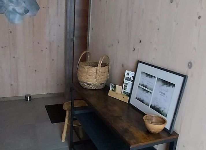 Collage van Huisje in Tailles, bed and breakfast in de Ardennen, met diverse kamers en prachtige omgeving.