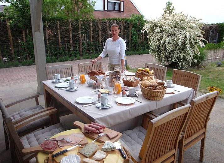 Luftaufnahme von B & B YACA, einem charmanten Bed & Breakfast in De Haan an der belgischen Kueste.