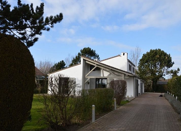 Luftaufnahme von B & B YACA, einem charmanten Bed & Breakfast in De Haan an der belgischen Kueste.