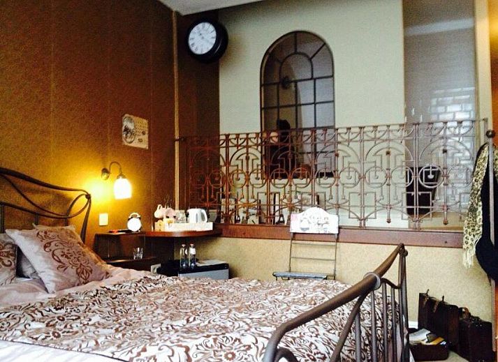 Guest house 240403 • Bed and Breakfast Antwerp • B&B Bon-Bon 'nuit'