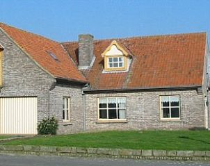 Landgoed Argiliere, bed and breakfast in Poperinge, met traditionele Vlaamse bouwstijl.