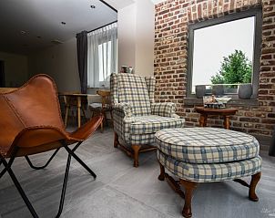 Gezellige zithoek met uitzicht in B&B De Bloesem in Tongeren, Limburg, Belgi, bed and breakfast.