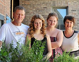 Gastvrije sfeer bij B&B Het Vuchterhof, Maasmechelen, Limburg. Geniet van de persoonlijke touch en vriendelijke omgeving.